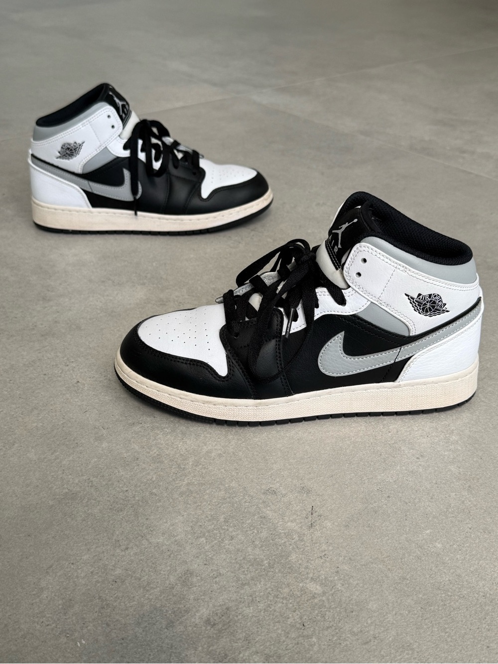 AIR JORDAN 1 Mid White Shadow GS 6.5